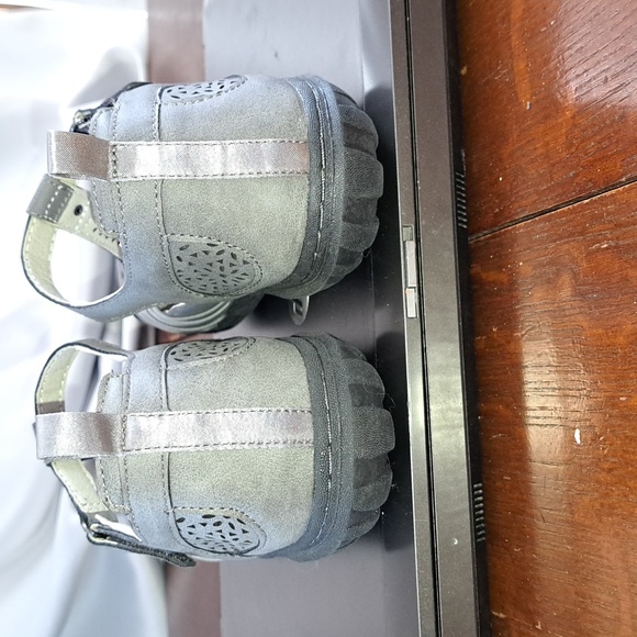 Women's Gray T-Strap Shoes JBD Memory Foam By Jambu size 9W - Picture 7 of 9